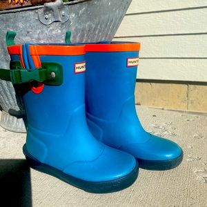 Blue Hunter boots size 9